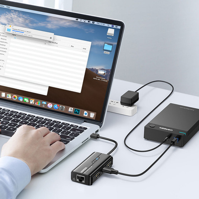 Ugreen 20264 RJ45 / USB-A 10/100Mbps HUB Netzwerkadapter 3x USB-A 2.0 - Schwarz